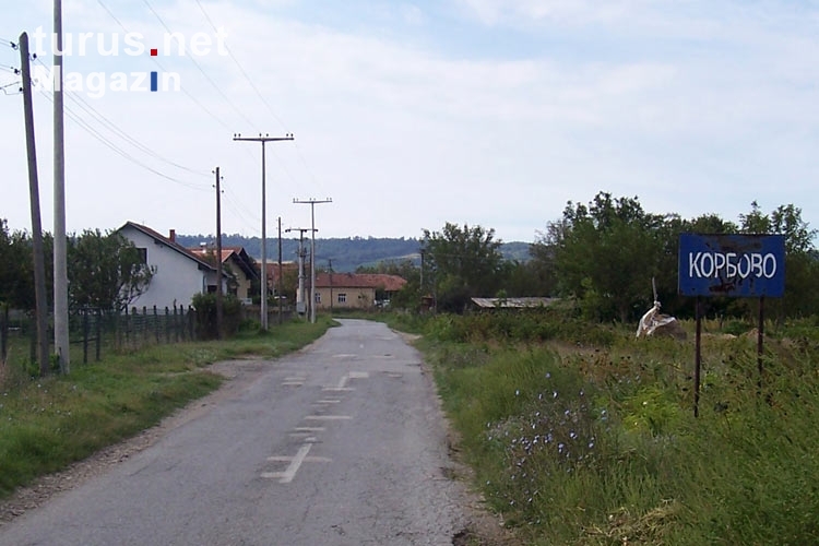 Ortseingang von Korbovo, Republik Serbien