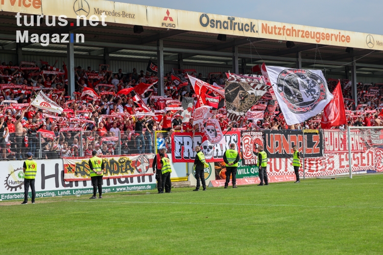 RWE Fans Support in Lotte gegen Rödinghausen 07.05.2022