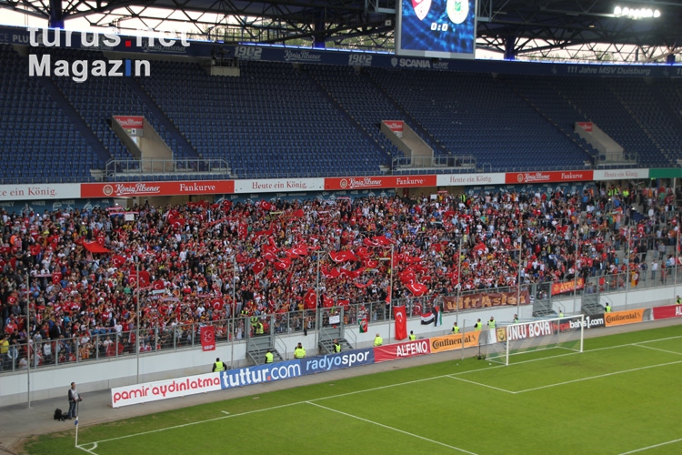 Türkei Fans im Stadion Duisburg 28-05-2013