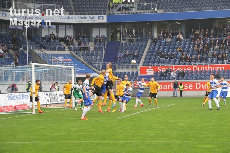Bilder vom Spiel Dynamo Dresden in Duisburg