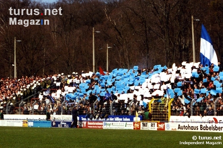 Fans und Ultras des SV Babelsberg 03 beim Heimspiel gegen Union Berlin, 2000/01