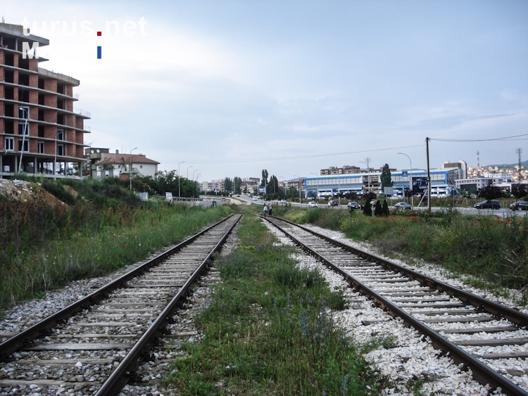 Bahnstrecke in Pristina / Prishtina