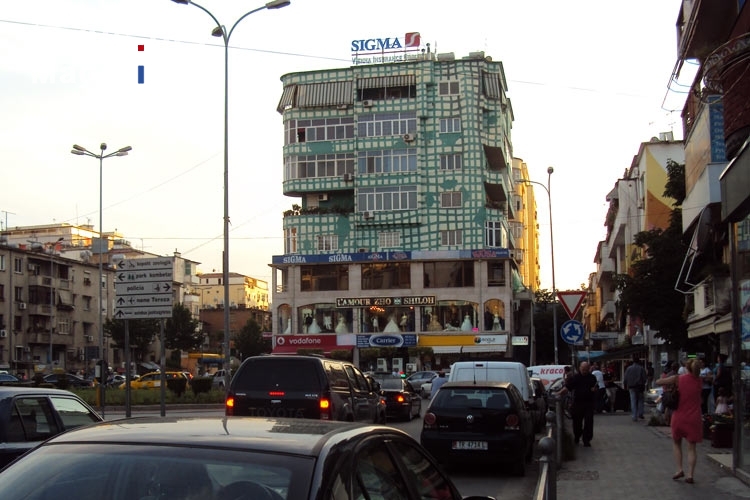 Unterwegs in der albanischen Hauptstadt Tirana, Albanien