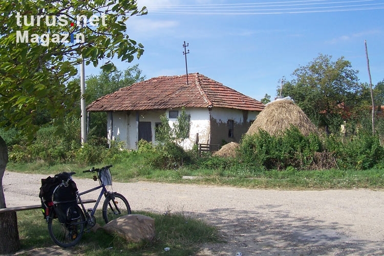 Abgeschiedene Dörfer in Serbien, unterwegs mit dem Fahrrad auf dem Balkan