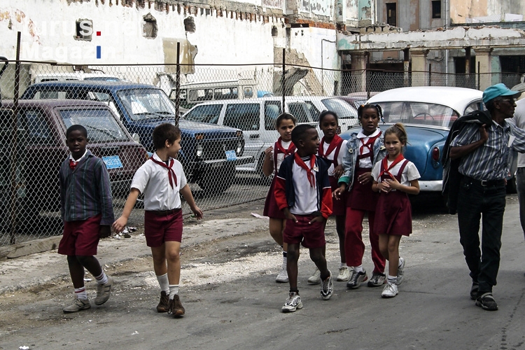 Pioniere auf den Straßen von Havanna