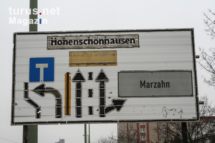 Wegweiser nach Hohenschönhausen und Marzahn