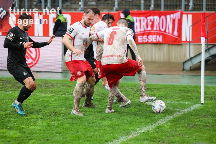 Herzenbruch, Rother, Plechaty Rot-Weiss Essen vs. SC Freiburg II 01.04.2023