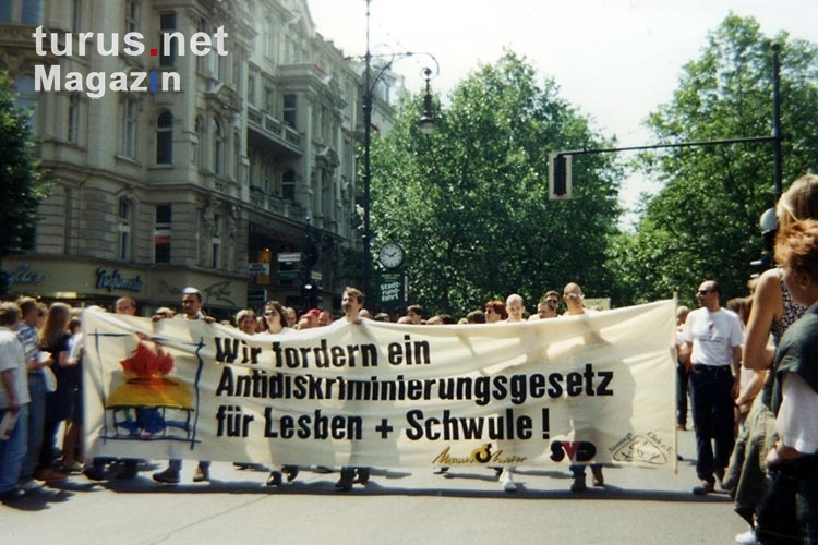 Der CSD in Berlin im Sommer 1995