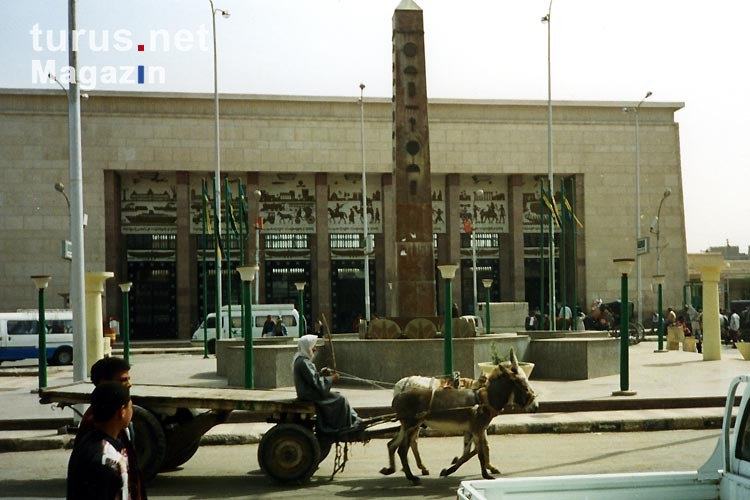 Bahnhof der ägyptischen Stadt Luxor