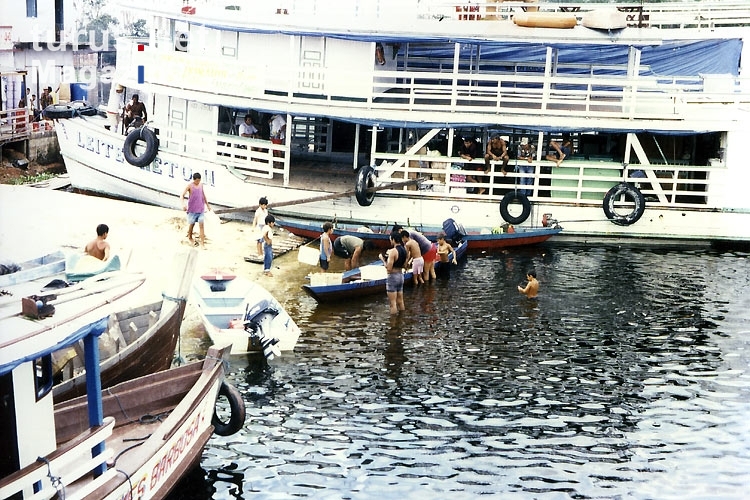 im Hafen von Anori (Amazonien - Brasilien), 1996