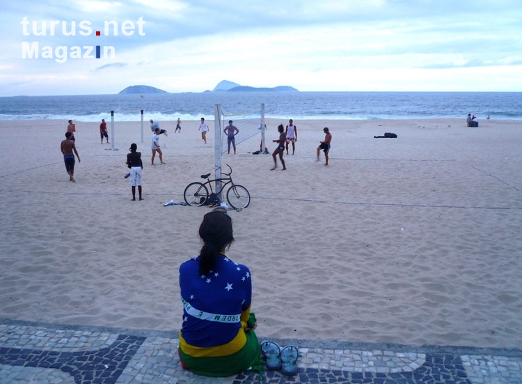 Frau am Strand von Ipanema