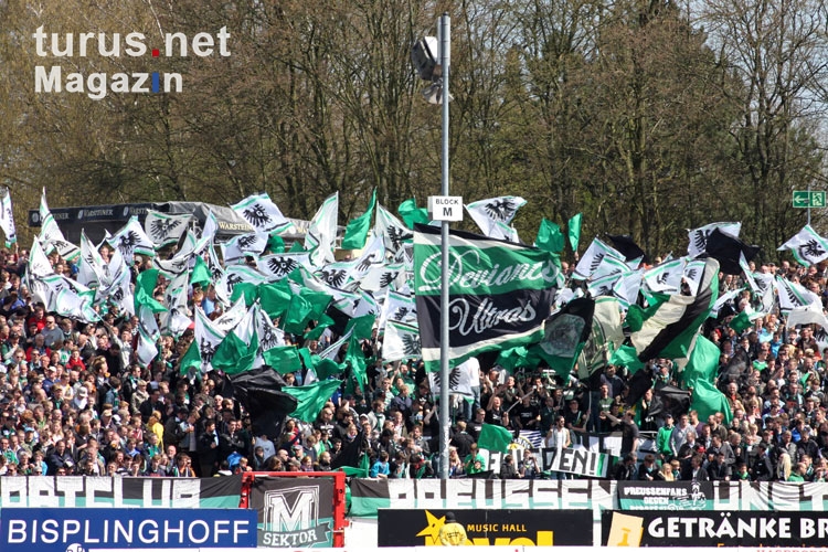 Deviants Ultras Münster beim Spiel gegen KSC