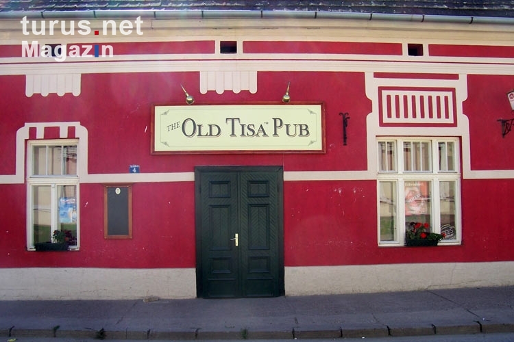 Ein Pub in einer serbischen Kleinstadt