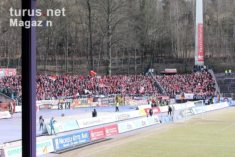 Fans und Ultras des 1. FC Union Berlin bei Erzgebirge Aue