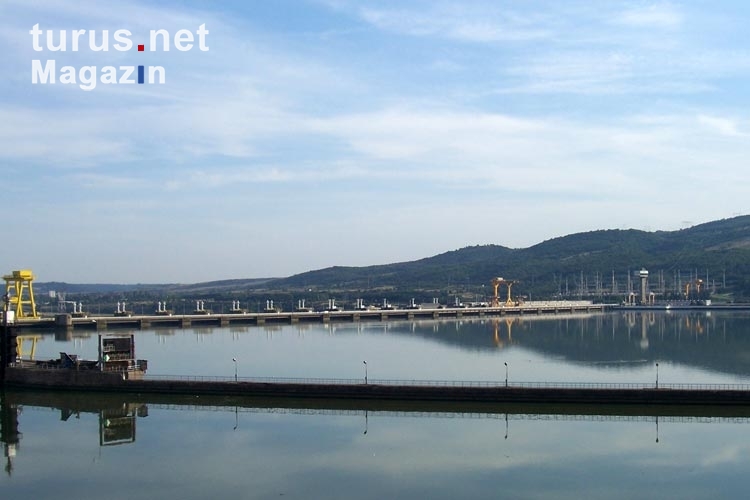 Wasserkraftwerk Derdap an der Donau zwischen Rumänien und Serbien
