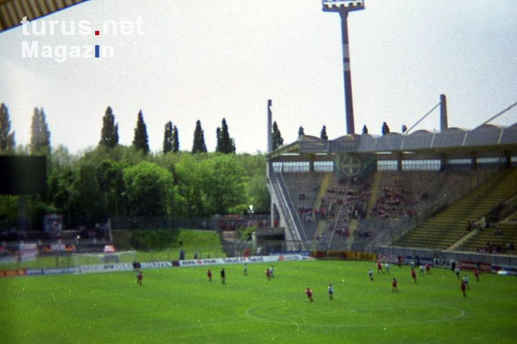 Ulrich-Haberland-Stadion bei einem Nachwuchsspiel