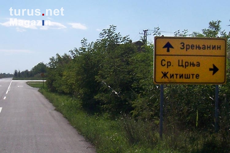 Wegweiser nach Zitiste und Zrenjanin (nahe Lazarevo, dem Versteck von Ratko Mladic)