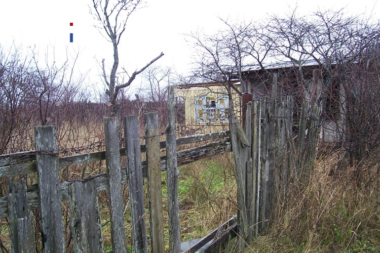verlassene Datsche am Rande der estnischen Stadt Paldiski