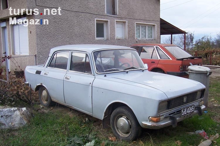 ein Fahrzeug in der bulgarischen Ortschaft Petrovo