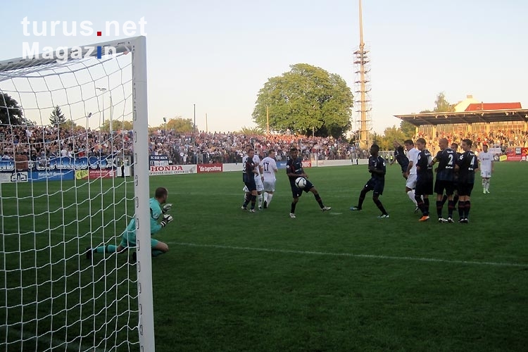 Babelsbergs Rossert trifft zum 2:0 gegen den FC Rot-Weiß Erfurt