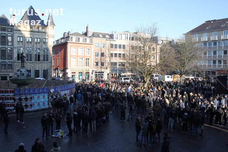 Aachen Fans vor dem Spiel gegen RWE