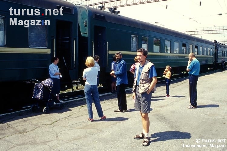 Provinzbahnhof in Sibirien (Russland) an der Strecke der Transsibirischen Eisenbahn