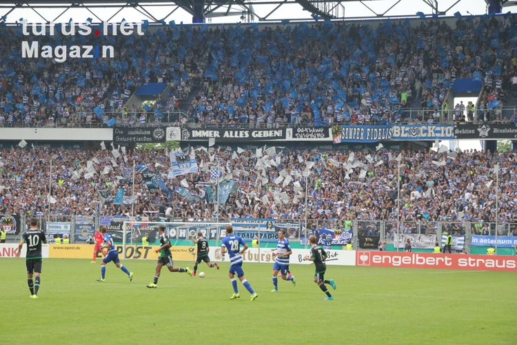 MSV Supporten trotz Niederlage gegen Schalke