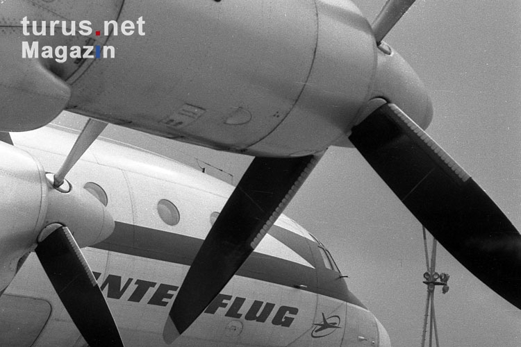 Propellerflugzeug der DDR-Fluglinie Interflug, 60er Jahre
