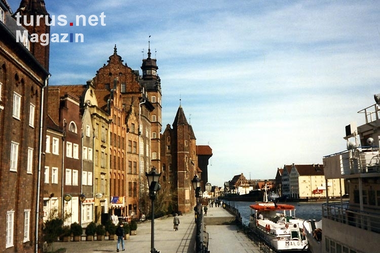 rekonstruierte Altstadt von Gdansk / Danzig, im Frühjahr 2000