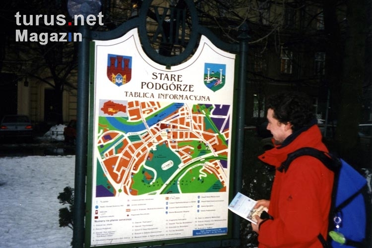 Ein Blick auf den Stadtplan der Altstadt von Krakau / Krakow, Winter 2000