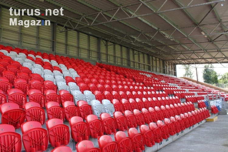 Impressionen vom Stadion Shamrock Park des Portadown Football Club in Nordirland