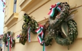 ungarische und slowenische Gedenkkränze in der Stadt Lendava