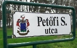 Petöfi S. Utca in einer Ortschaft nahe der ungarisch-serbischen Grenze