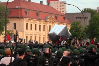 Berliner Polizei bricht 1. Mai Demo 2012 in Berlin ab