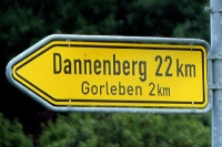 Wegweiser nach Dannenberg und Gorleben im Wendland