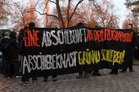 Protest / Demo am S-Bhf Spindlersfeld in Berlin: Gegen Abschiebehaft auf dem Flughafen Schönefeld