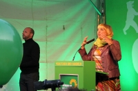 Claudia Roth beim Wahlkampf von Bündnis 90 die Grünen in Berlin-Schöneberg, 16.09.2011