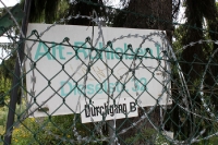 ehemalige Kleingartenkolonie hinter Stacheldraht in Berlin-Neukölln