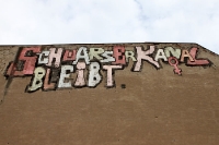 Schwarzer Kanal bleibt, Graffiti in Berlin