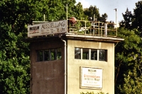 Ehemaliger Grenz- & Beobachtungsturm an der Berliner Mauer in Treptow