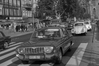 Diplomatenfahrzeug in Westberlin, 60er Jahre, im Hintergrund die Gedächtniskirche