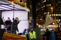 Kundgebung der Stuttgart-21-Gegner in Berlin am Potsdamer Platz