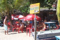 Entspannung pur an einem ruhigen Strand nahe Guaratiba in Brasilien