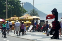 Avenida Atlantica am Strand von Copacabana in Rio de Janeiro