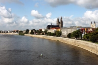 Blick auf die Elbe und den Magdeburger Dom