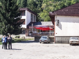 Rast in einem kleinen serbischen Ort