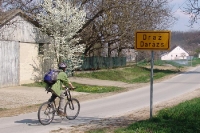 Radfahren in Kroatien bei Draz und Batina / nahe der Grenze zu Serbien