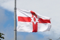 nordirische Flagge in einer Ortschaft in Nordirland