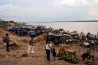 Pucallpa am Ufer des Rio Ucayali im Amazonasgebiet von Peru