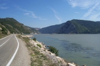 Küstenstraße an der Donau in Rumänien